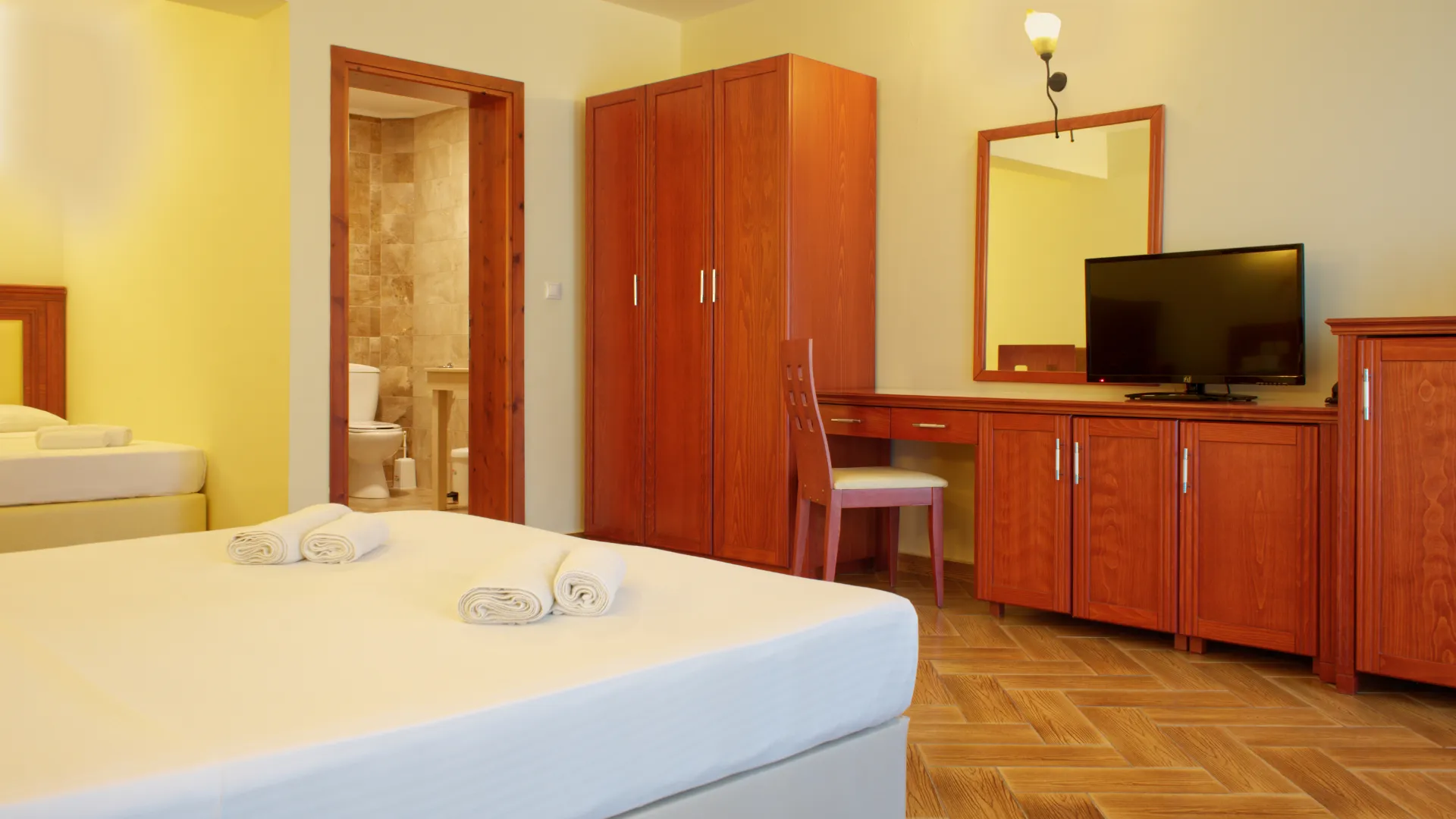 Superior Rooms 002